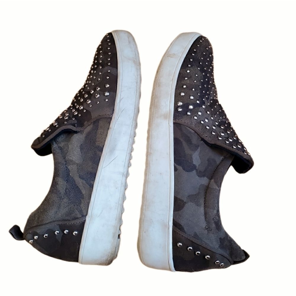 Steve Madden Leather Scout Embellished Camo Shoes - Picture 4 of 9